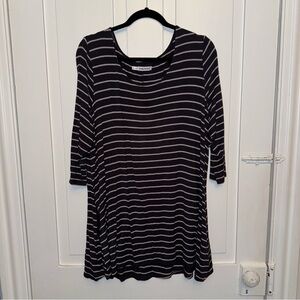 ✨maurices black & white striped top✨
